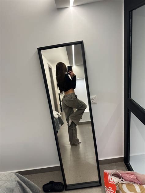 In 2024 Pretty Brunette Brunette Girl Pretty White Girls