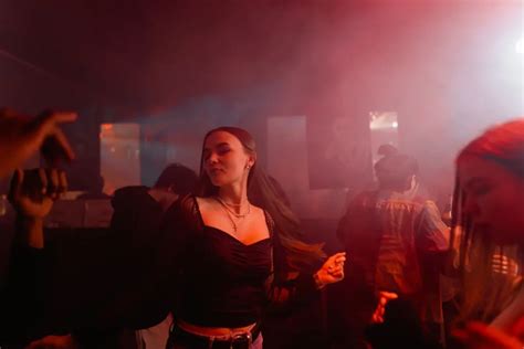 Travel Hook Ups Backpacking Sex In Hostels 30 Secrets