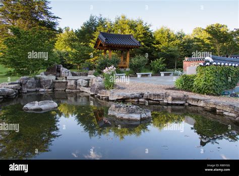 Relax Japanese Garden Hi Res Stock Photography And Images Alamy