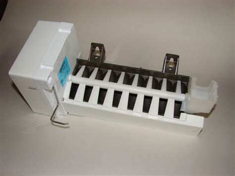7002738 Sub Zero Ice Maker Assembly 532 561 601F 632 642