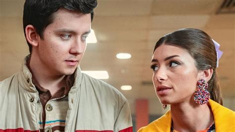 Sex Education saison pourquoi Otis et Ruby sortent ils ensemble On a la réponse