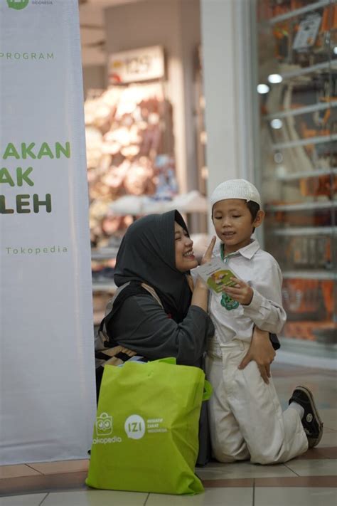 Izi Dan Tokopedia Kerja Sama Lewat Program Belanjakan Anak Sholeh