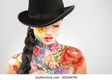 8 Thousand Naked Woman Body Paint Royalty Free Images Stock Photos Pictures Shutterstock