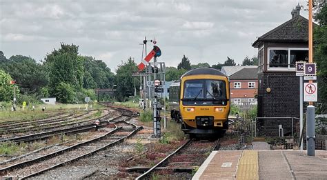 In Photos Victorian Semaphore Signals Still In Use At Worcester Shrub