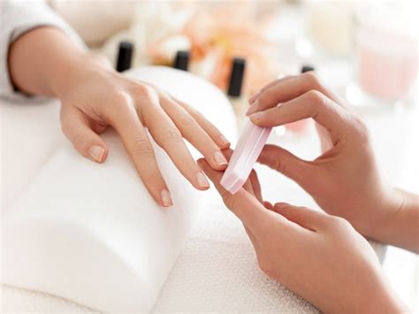 Perawatan Kuku Sederhana Dan Minimalis Apa Itu The Naked Manicure Beauty Journal