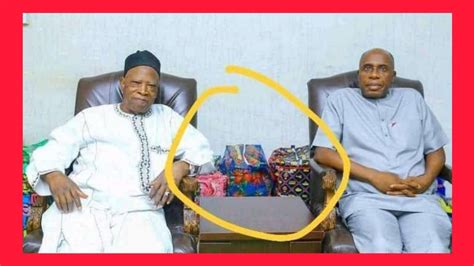 BREAKING EPOSED AMAECHI GOES 2 APC CHAIRMAN WITH BAGS OF CASH SEEKING