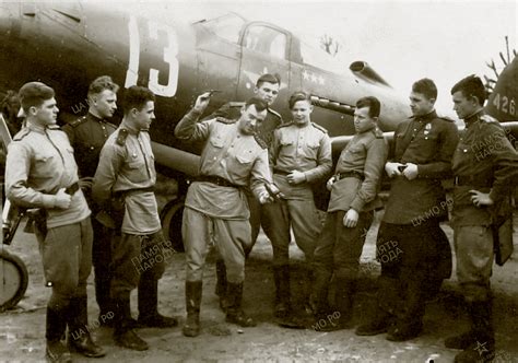 Asisbiz Bell P 39 Airacobra 352IAP 273IAD White 13 with pilots ...