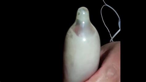 Enorme carga en condón XVIDEOS