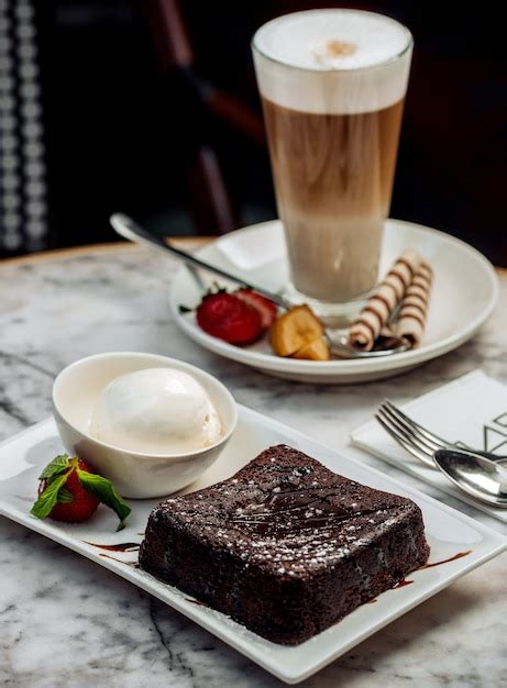 Free Photo Chocolate Volcano With Ice Cream