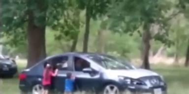 Mutter Wirft Kinder Aus Auto Um Darin Sex Zu Haben Oe At