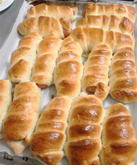 Сосиски в тесте на кефире: 8 фото в рецепте