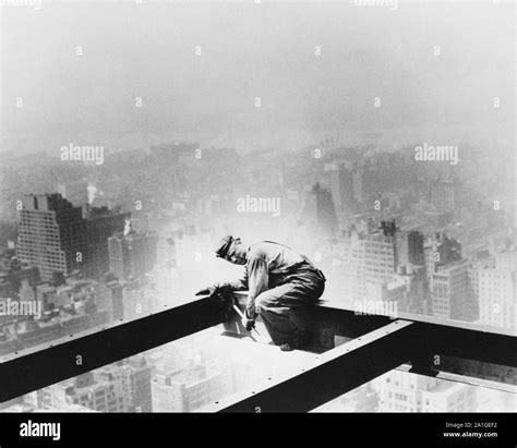 Lewis Hine Empire State Building Construction 1931 Stock Photo - Alamy