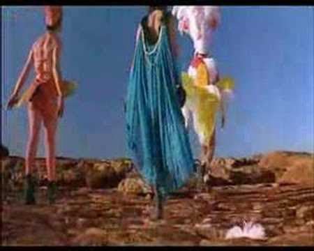 adventures  priscilla queen   desert trailers youtube