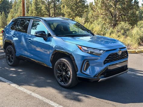 5 Reasons I'd Buy the XSE Trim of the 2025 Toyota RAV4 Hybrid Over the ...
