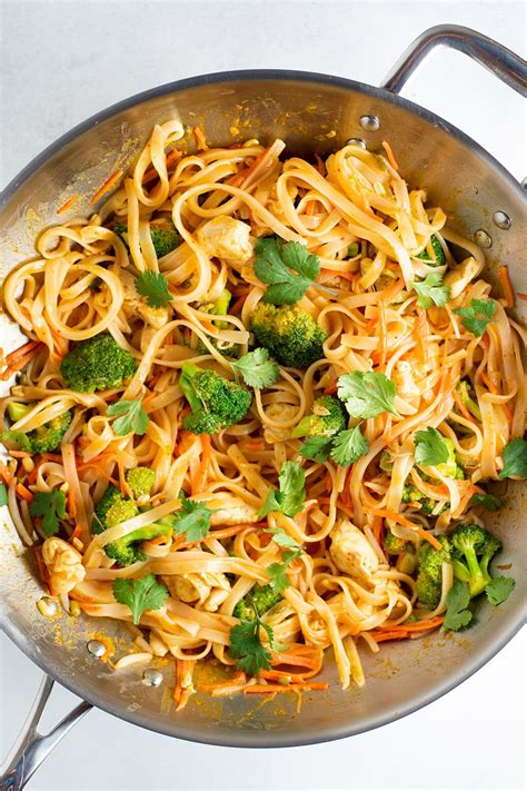 Spicy Coconut Curry Chicken and Rice Noodles Recipe - Kitchen Swagger
