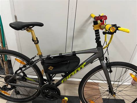 Giant hybrid, Sports Equipment, Bicycles & Parts, Bicycles on Carousell