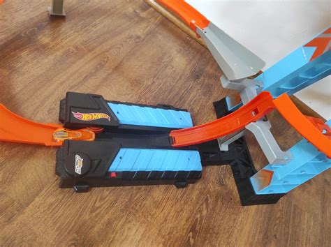 Траса Трек Хот Вилс Небоскреб Падение с Башни Hot Wheels Sky Crash грн Іграшки