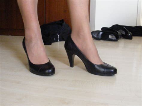 MILF Nadia In Shiny Pantyhose And High Heels Free Mature Porn Photo
