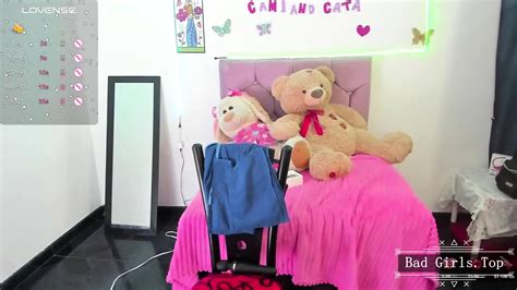 Slim Pretty Face Busty Petite Babe Webcam Solo Show