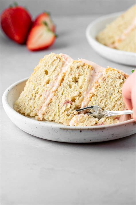 Strawberry Naked Cake Ginger Snaps Baking Affairs