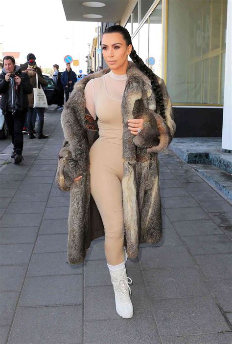 Send Nudes A Brief History Of Kim Kardashian S Love Affair With Her Own Naked Body