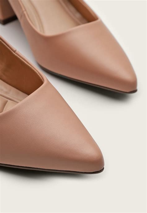 Scarpin Via Uno Liso Nude Compre Agora Dafiti Brasil