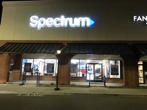 Packing and Shipping Services on Zumbehl Road in St Charles 4