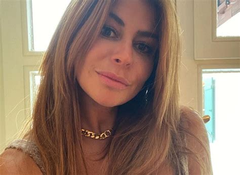 Deze Foto Van Olcay Gulsen In Mini Bikini Maakt Je Zaterdag Helemaal Goed Dagelijkse Nl