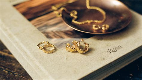 The Environmental Impact of Traditional vs Sustainable Jewelry | Frida ...