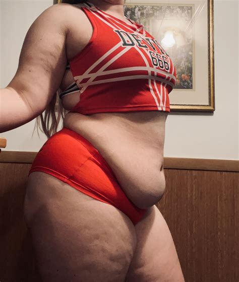Would Fuck The Fat Cheerleader R Big Bellies