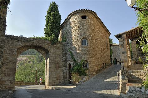 Village Des Arcs Sur Argens Les Arcs Var We Love Provence