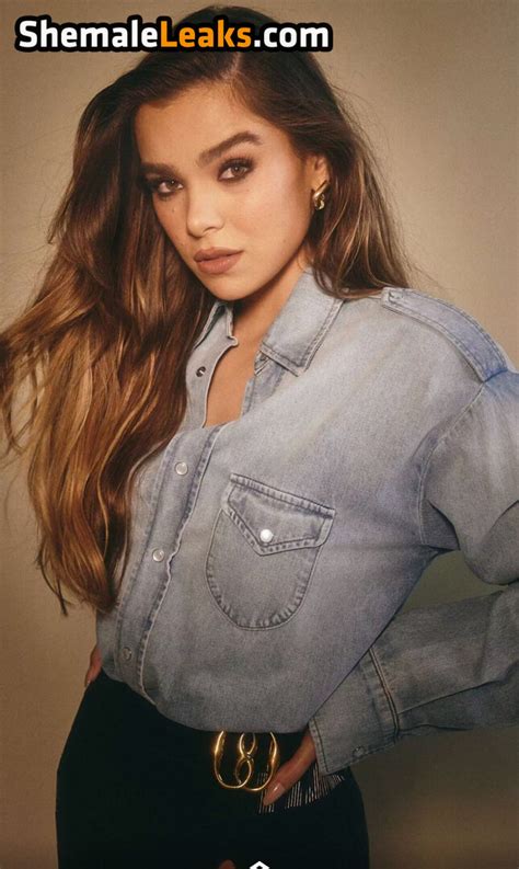 Hailee Steinfeld Haileesteinfeld Https Leaked Nude OnlyFans Photo ShemaleLeaks