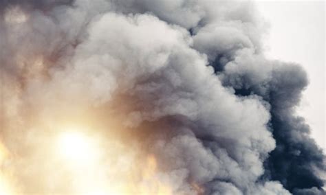 fire breaks   building  white house