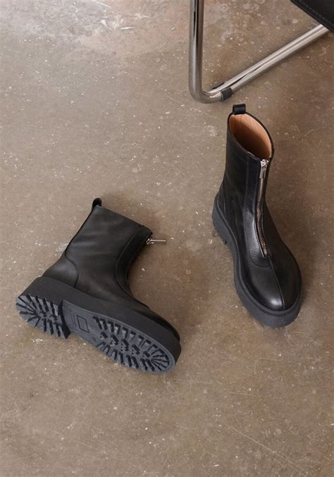 Shop | InStyle