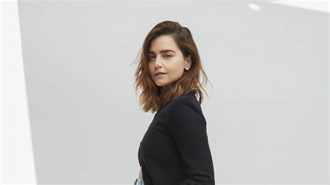 Jenna Coleman dice que Neil Gaiman está realmente detrás del spin off