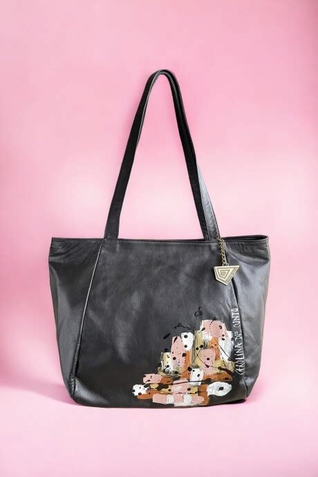 Cartera Moria Negra Línea Ottenta Con Arte Nude Carolina De Cunto