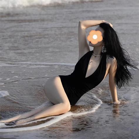 Hhh Ins Retro Style Sexy Deep V One Piece Swimsuit Female Hot Girl Out Of The Street New