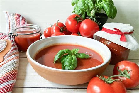 Tomato Passata Recipe Passata Di Pomodoro Recipe Italian Recipes Italian Recipes