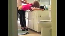 Deux Flics Baisent Une Belle Brunette XNXX