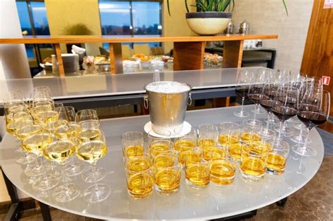 Premium Photo Alcoholic Drinks On The Buffet Table