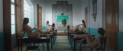 Nude Video Celebs Maria Evoli Nude Propriedad Privada 2019