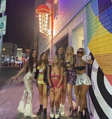 How They Earning That Money Nudes Nightoutgirls Nude Pics Org