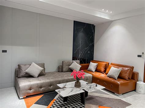 Cuộc sống hiện tại của cầu thủ từng nghèo nhất Việt Nam Cưới vợ hot girl ở nhà lầu tậu xe