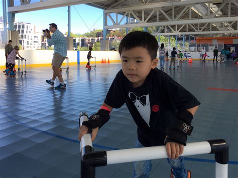 The best times to avoid crowds at Pier 2 roller rink 5