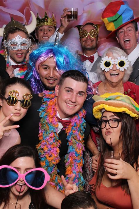 fun fun party weddingdetailscom