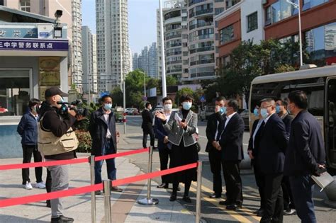 温州市第三中学 校内新闻 区委书记姜景峰一行来温州市第三中学督查开学返校工作