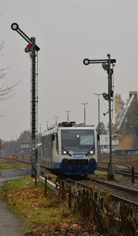 Ausfahrt Aus Rheindahlen Der Rurtalbahn Triebwagen VT 6 015 Ist Als