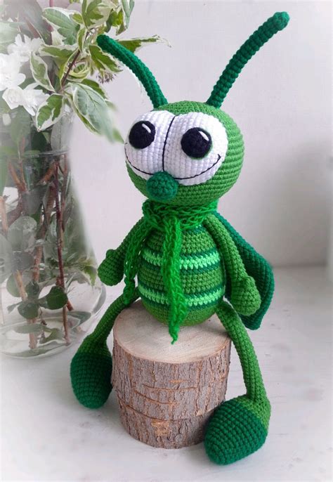 Вязаная игрушка. Зелёный кузнечик в интернет-магазине Ярмарка Мастеров ...