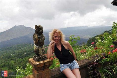 REAL RUSSIAN INEXPERIENCED MINGLE III ZB Porn