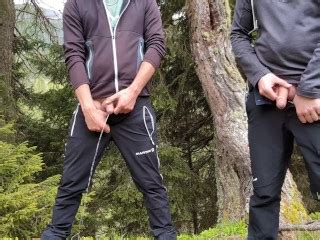 2 Potes Hétéros Pissent Avec Une Grosse Bite non Coupée En Plein Air Pornhub Gay